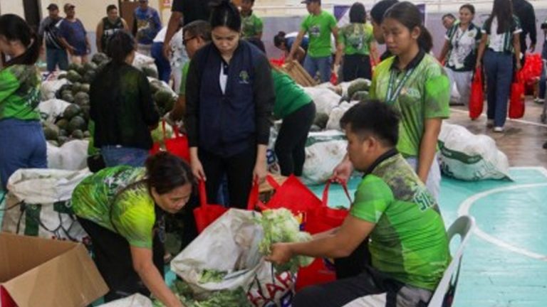 Office Of The President Distributes 17K Metric Tons Of Veggies To Agusan Del Sur Town