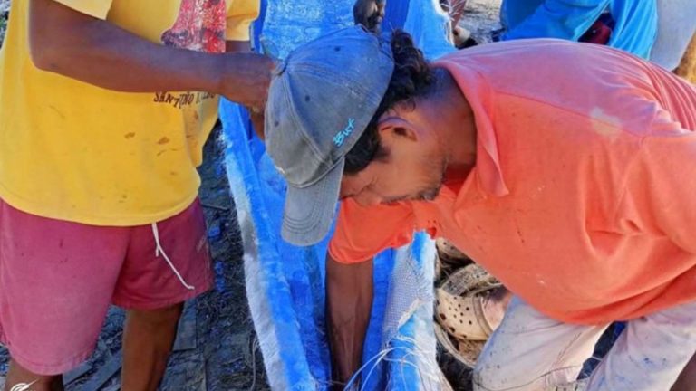 Dinagat Fisherfolk Gain Modern Skills In FRP Boat Production