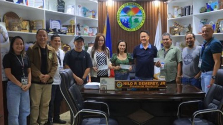 Dinagat Government Releases PHP10.6 Million Scholarship Fund