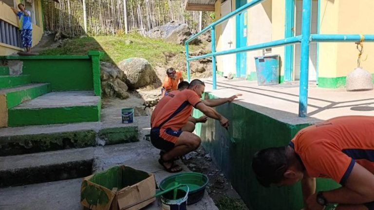 Dumaguete To Paint Public School Fences Beige For Balik Eskwela