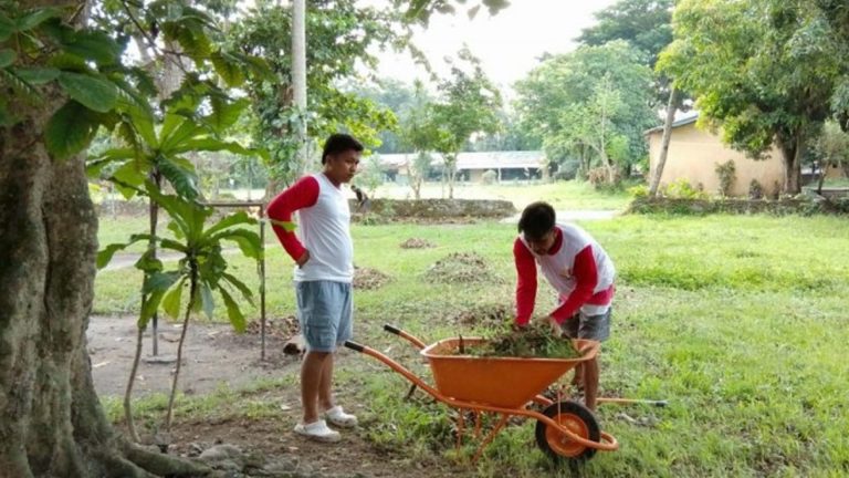 TUPAD Beneficiaries In Albay Town Thankful For Emergency Employment