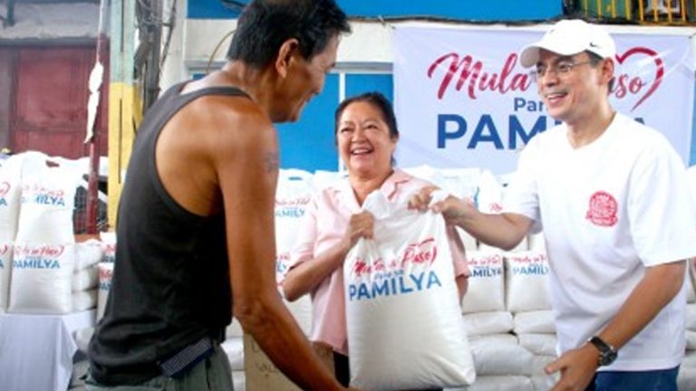 First Lady Brings Rice Aid To 550 Families In Sta. Cruz, Manila