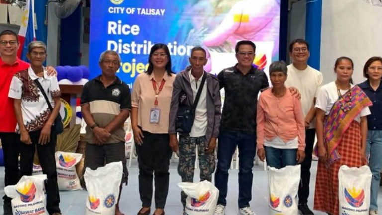 ‘Bawat Bayan Makikinabang’ Rice Aid Reaches 6.8K Recipients In Negros Occidental