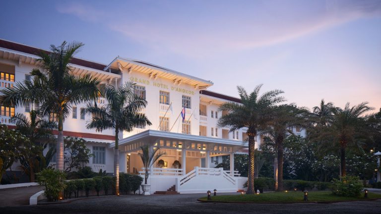 Raffles Grand Hotel d’Angkor And Raffles Makati Partner In Exclusive Bar Takeovers