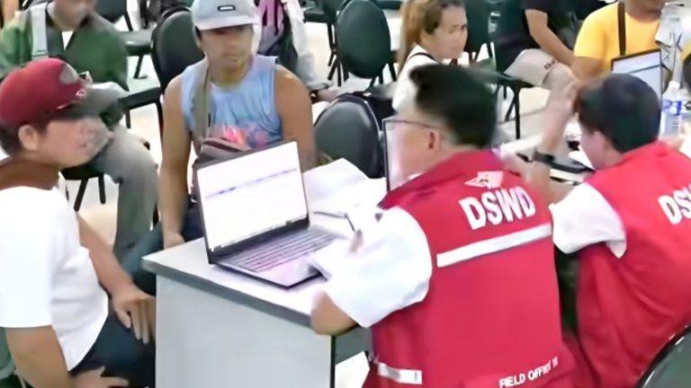 6,854 Cagayan De Oro Residents Receive PHP2 Thousand UPLIFT Aid