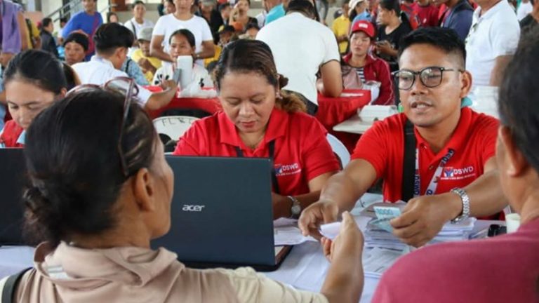 DSWD Disburses PHP125 Million UPLIFT Cash Aid To Negros Occidental
