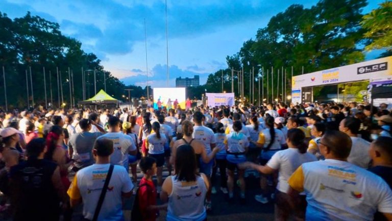 3.2K Negrenses Join PhilHealth YAKAP Run In Bacolod City