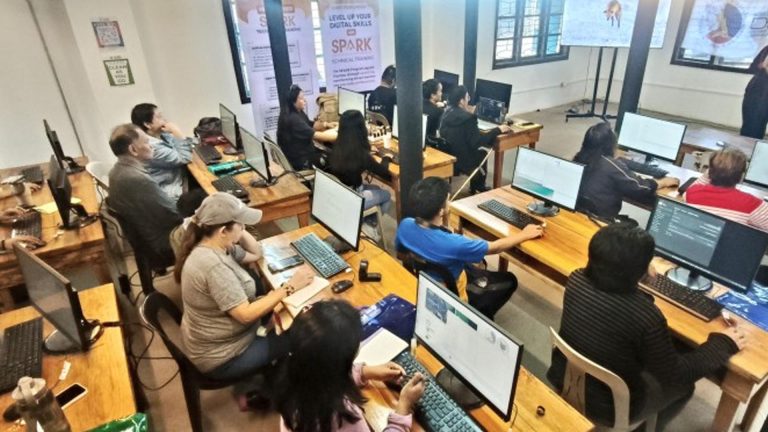 DICT-Cordillera Trains Visually Impaired In Digital Skills, Eyes Jobs