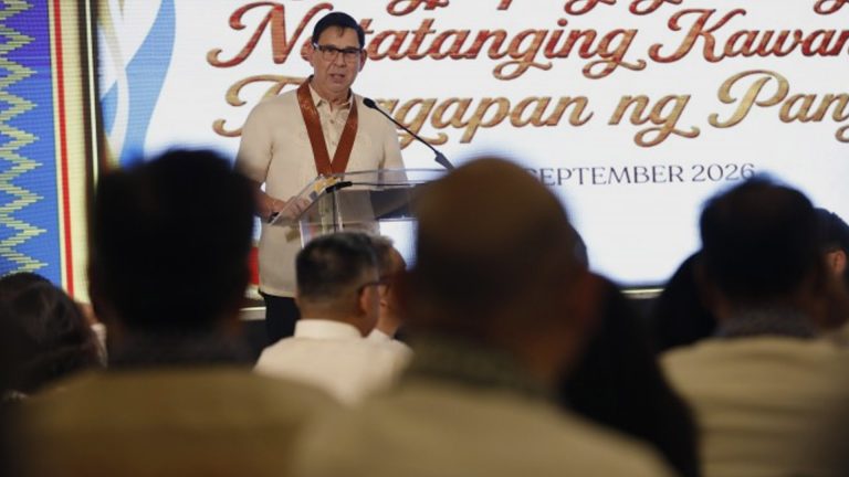 Palace Personnel Urged To Serve With Diligence, Honesty