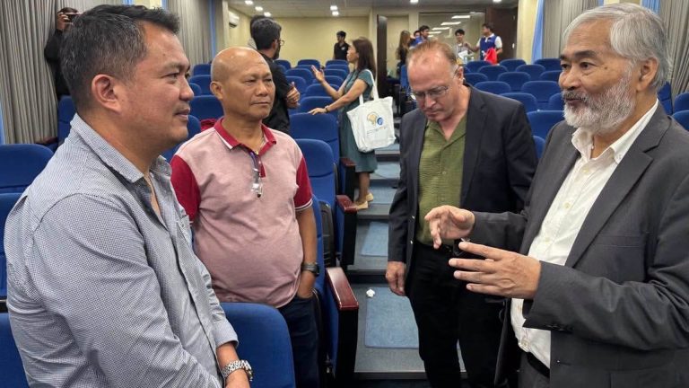 4K Canlaon Farmers Get Seeds, Fertilizers Post-Disasters