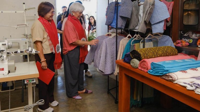 DTI Shared Service Facility Boosts Handloom Weaving In Ilocos Norte Village