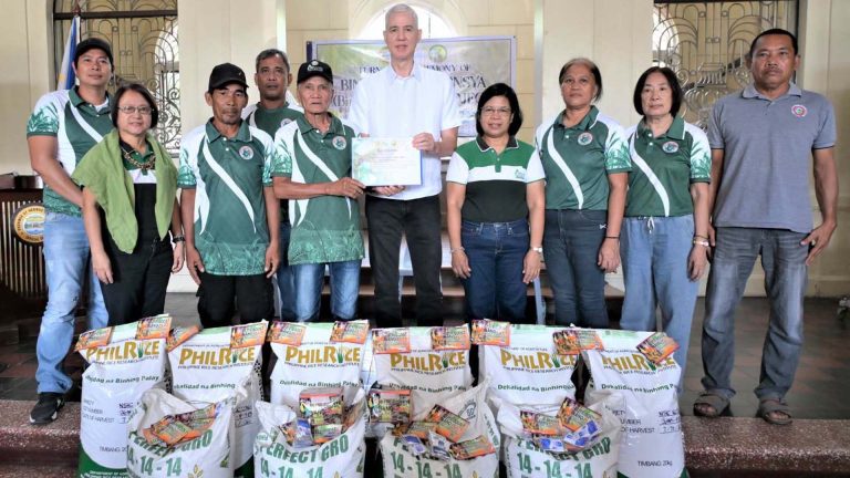 Negros Occidental Distributes PHP2.4 Million Registered Rice Seeds, Biofertilizers